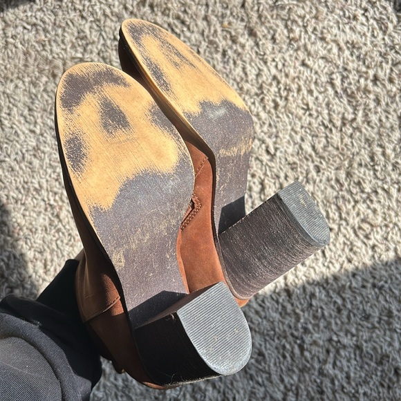 Brown leather B.P. ankle boots - Picture 5 of 5